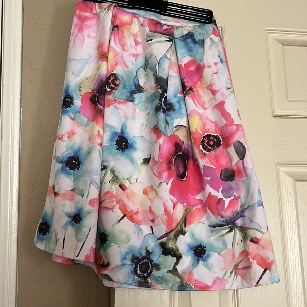 Used skirt - Picture 3 of 3